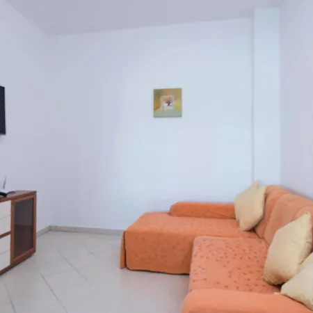 Stunning In With Sauna 쿠치슈테