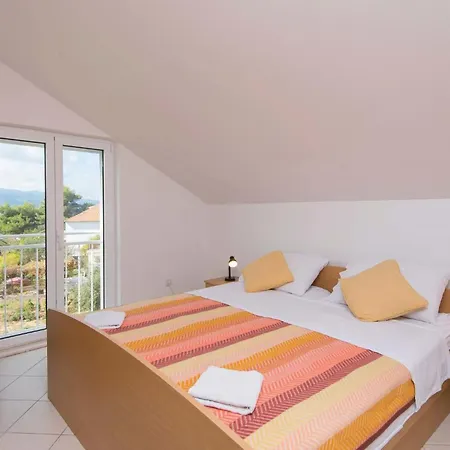 9 Bedroom Pet Friendly In Kuciste